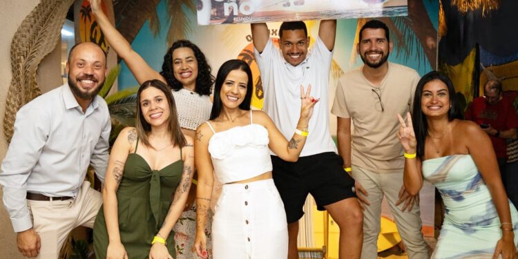 Ricardo Braga, Isadora Lima, Franciele Lopes, Naiara Silva, Cleoni Rodrigues, Ricardo Camara e Darlem Gonçalves: gestores da Simetria celebram resultados da campanha