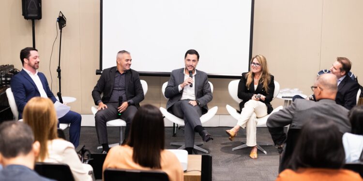 Executivos de destaque do mercado participaram do evento, que reuniu cerca de 130 participantes