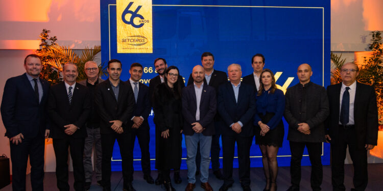 Uma noite de legado e futuro: SETCERGS celebra 66 anos com homenagens e reconhecimento ao transporte gaúcho | Lucas Santos